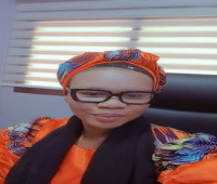 Photo-de-Ernestine Carine-Eyinga Oyono
